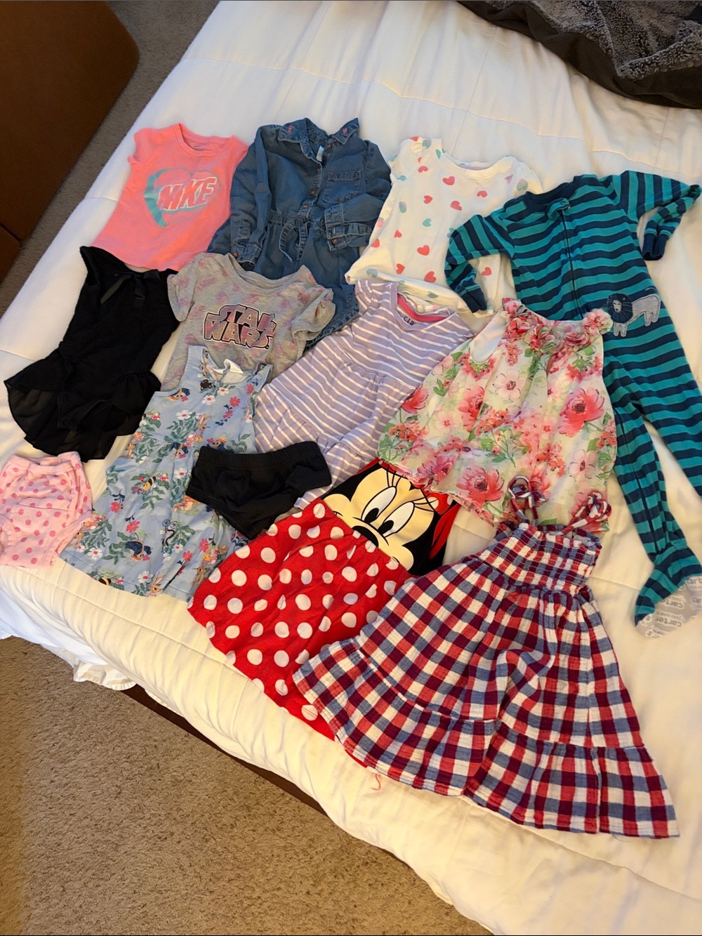 Girls Size 2T Dresses And Top’s Lot 13 pieces Mini Mouse, Star Wars, Nike